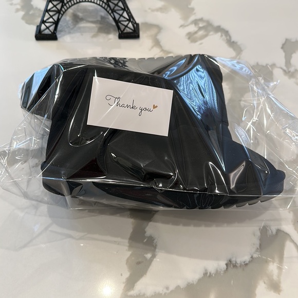 New Cushionaire Women's black genuine suede, ankle boots memory foam sz 9 - Picture 6 of 6